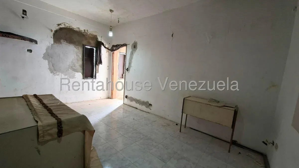 Casa con locales comerciales en venta. Casa para terminar de construir. Zona oeste de Barquisimeto - 12