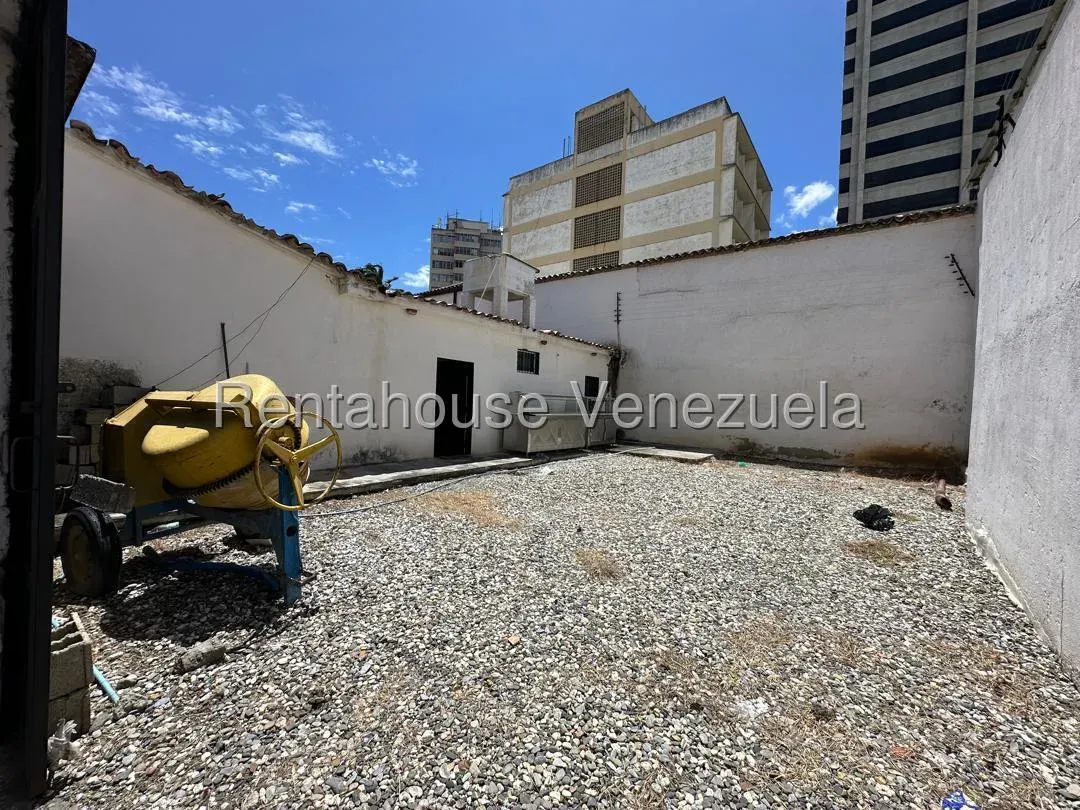 Casa Comercial en venta. Zona Centro Barquisimeto. Carrera 16 - 15