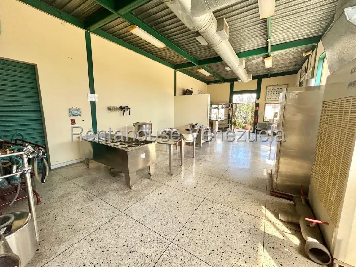 Complejo de Galpones en Venta. Zona Industrial II. Barquisimeto  - 9