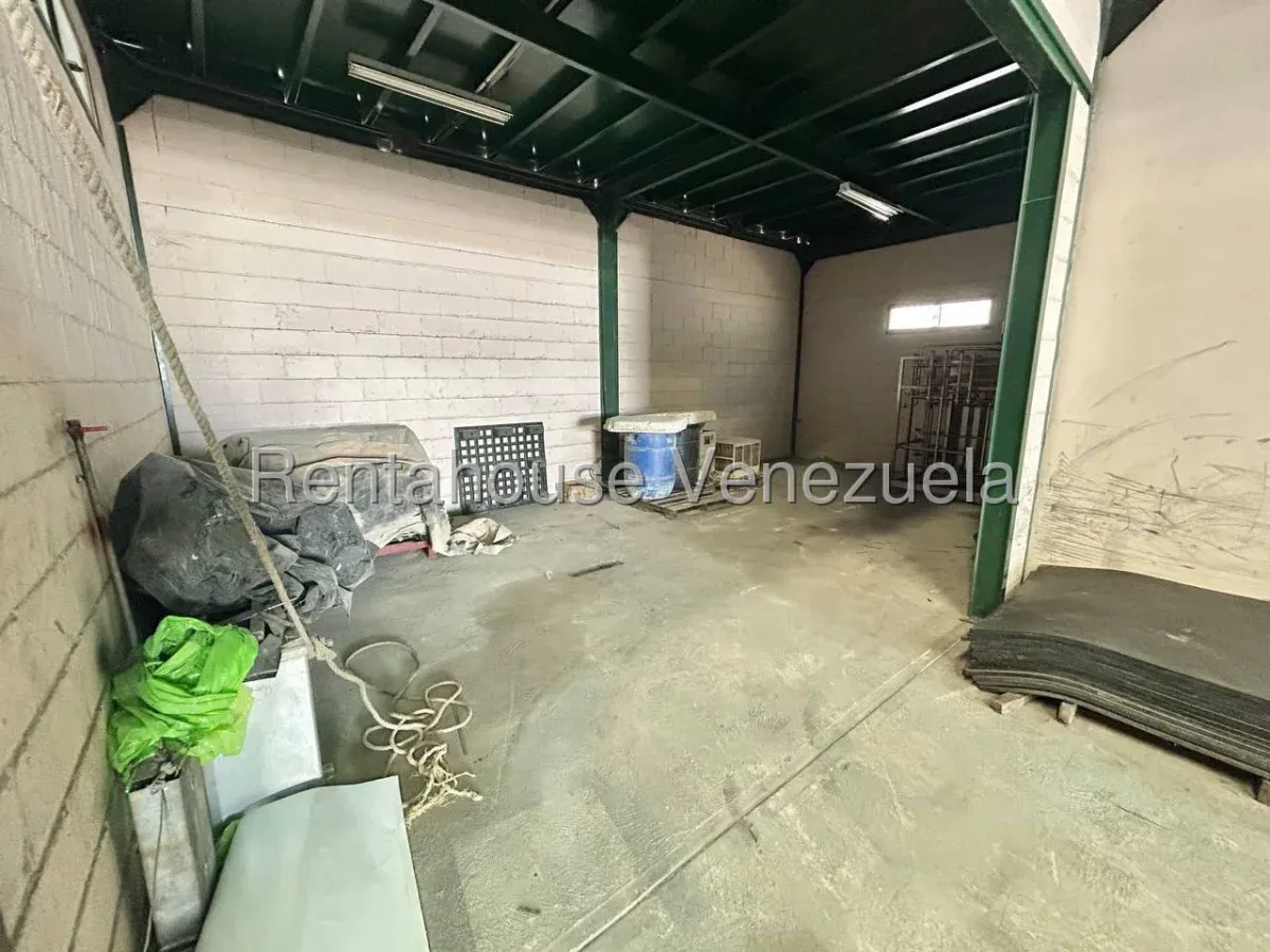 Complejo de Galpones en Venta. Zona Industrial II. Barquisimeto  - 14