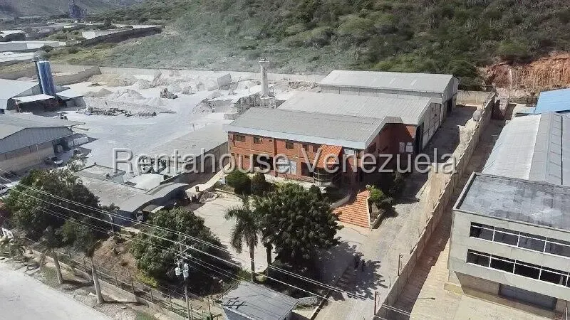 Complejo de Galpones en Venta. Zona Industrial II. Barquisimeto  - 28