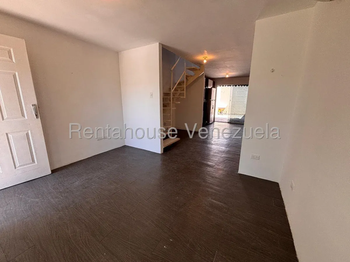 Townhouse en Venta. Camino de Tarabana. Cabudare - 4