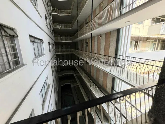 En venta ampli apartamento en frente a la Plaza Francia de Altamira - 16