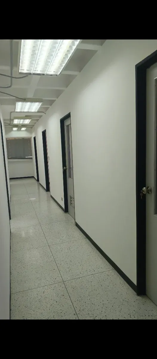 SE ALQUILA OFICINA DE 314 M2 EN LA TRINIDAD  - 5