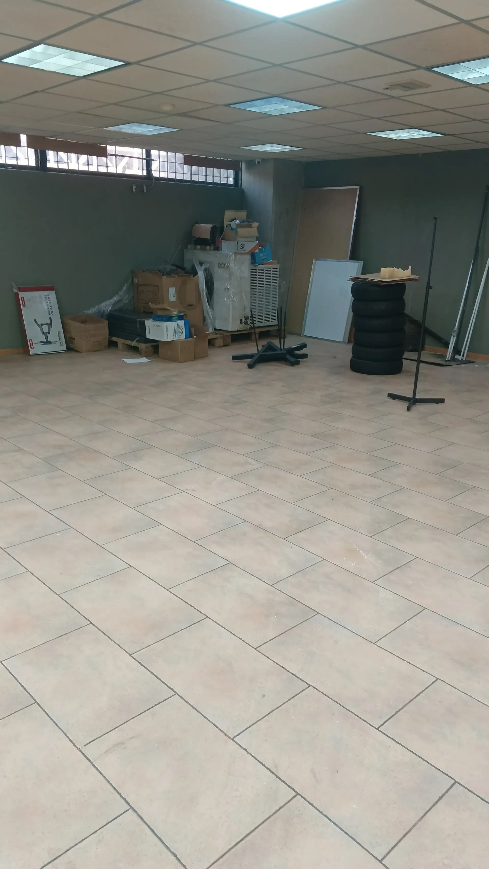Alquiler de Local de 220 M2 PB Boleita - 4