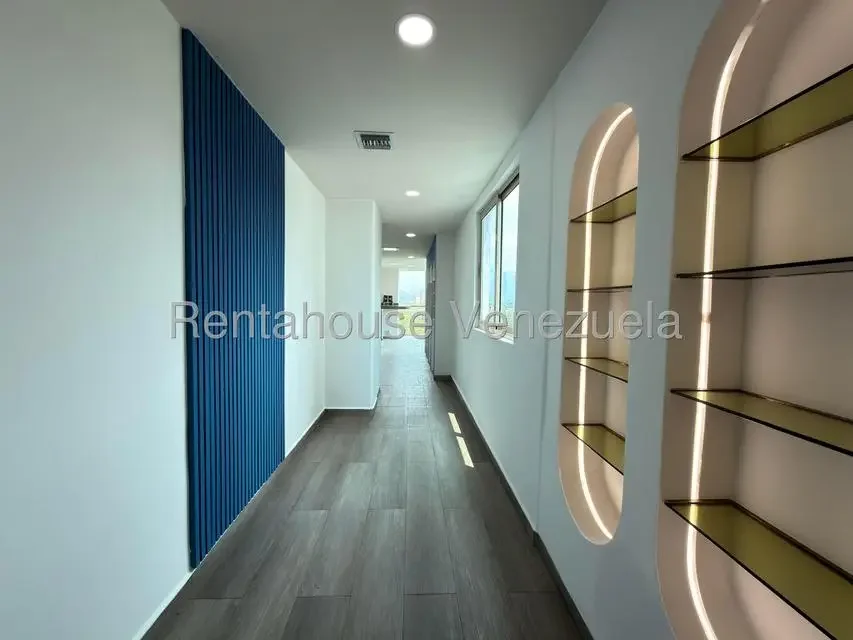 oficina moderna en venta torre arabica urb la arboleda maracay  - 3