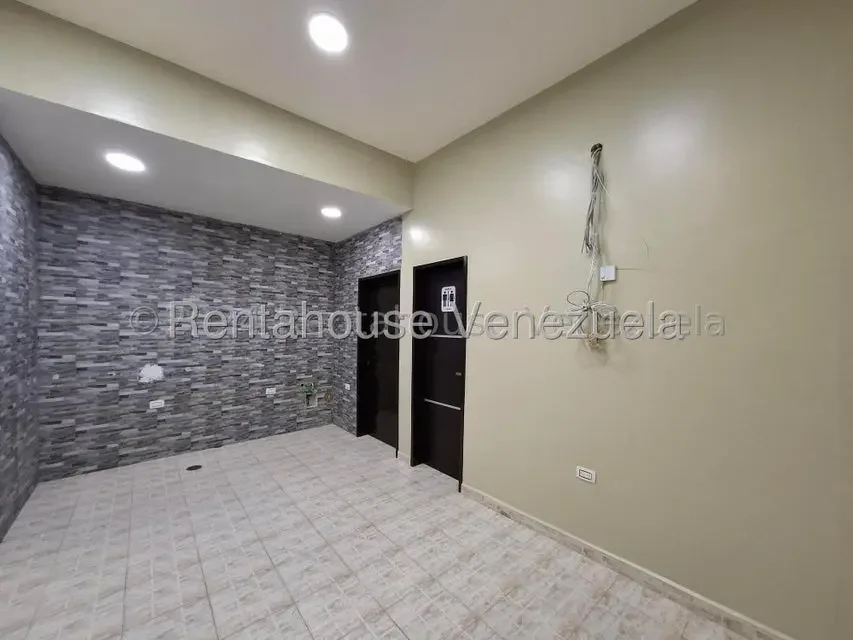 edificio comercial en venta con local y oficinas totalmente remodelado san ignacio maracay 26-18991 - 19