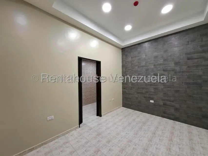 edificio comercial en venta con local y oficinas totalmente remodelado san ignacio maracay 26-18991 - 20