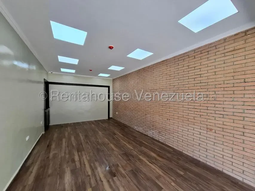edificio comercial en venta con local y oficinas totalmente remodelado san ignacio maracay 26-18991 - 21
