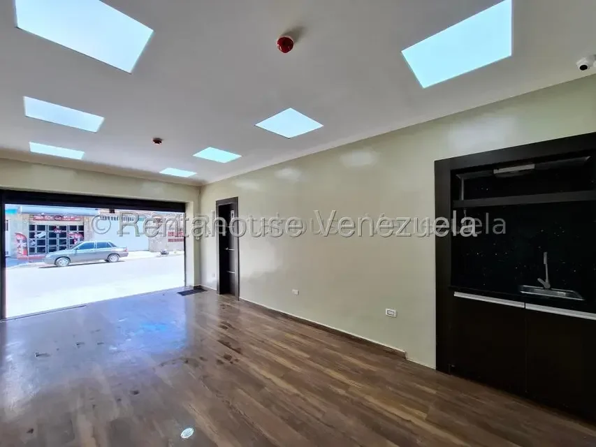 edificio comercial en venta con local y oficinas totalmente remodelado san ignacio maracay 26-18991 - 22