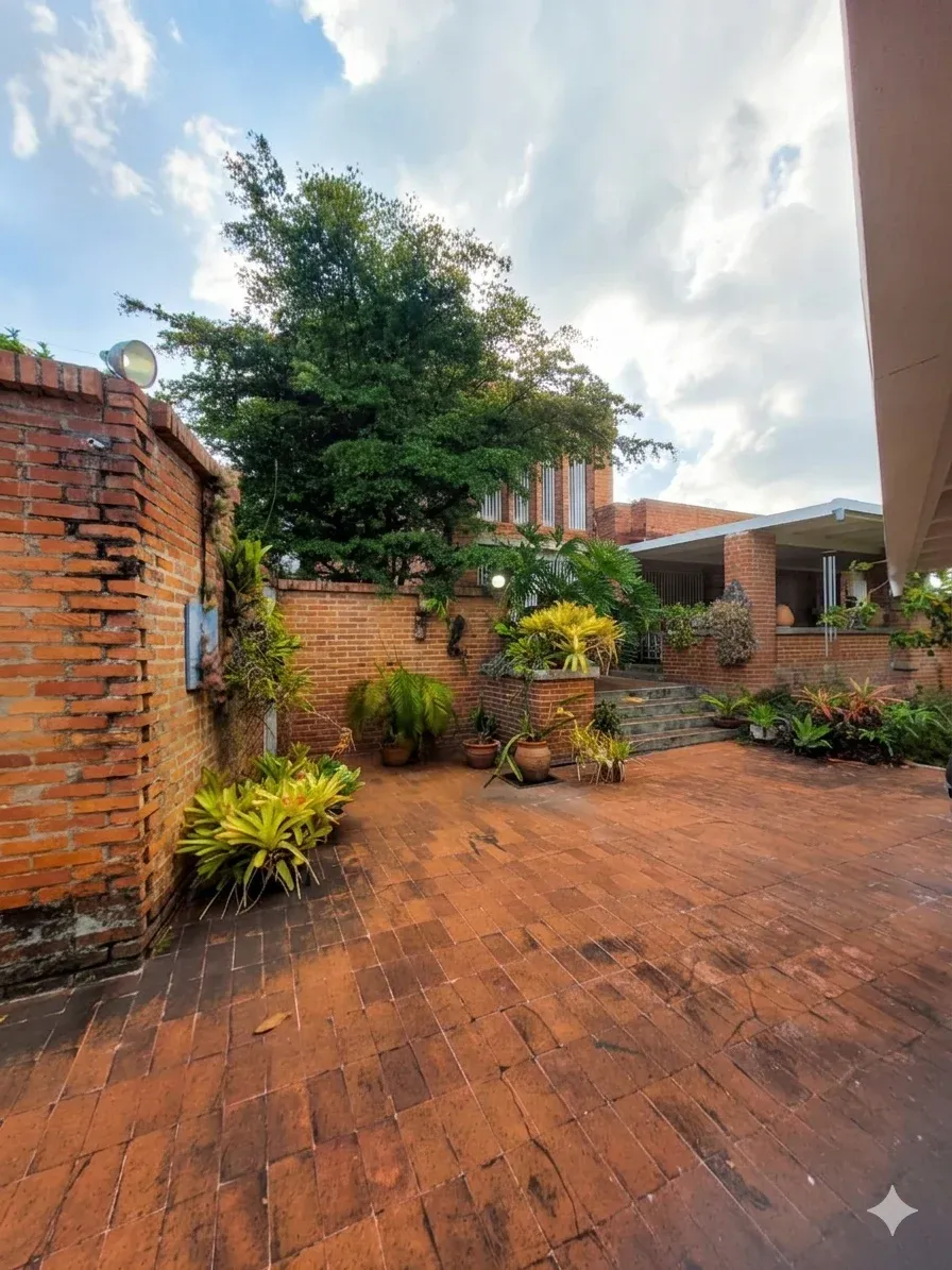 Hermosa casa en Lomas de la Trinidad Caracas - 5