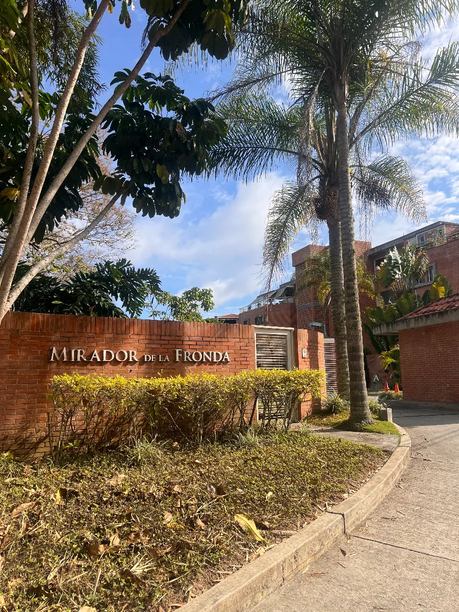 Hermoso Apartamento en el Hatillo con Fantastica Vista Panorámica