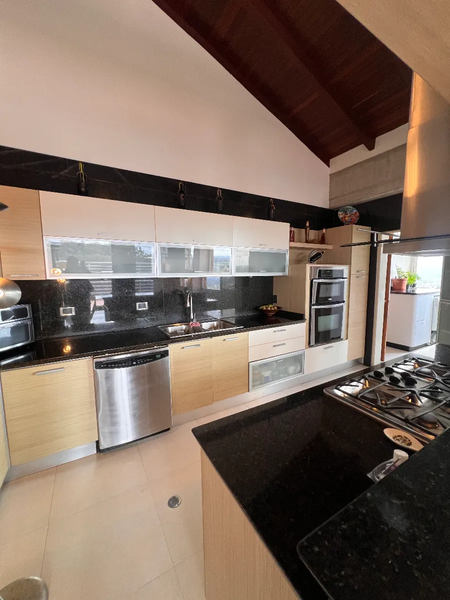 Hermoso Apartamento en el Hatillo con Fantastica Vista Panorámica - 6