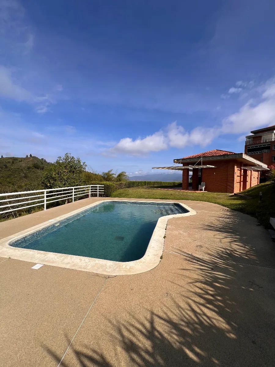 Hermoso Apartamento en el Hatillo con Fantastica Vista Panorámica - 23