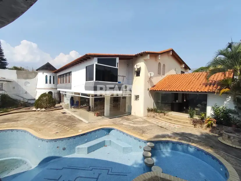 CASA QUINTA EN SANTA ELENA ESTE DE BARQUISIMETO 700 M2