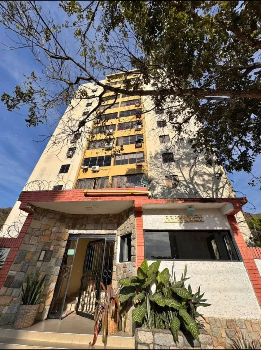 Apartamento en venta Urb Trigal Norte - 2