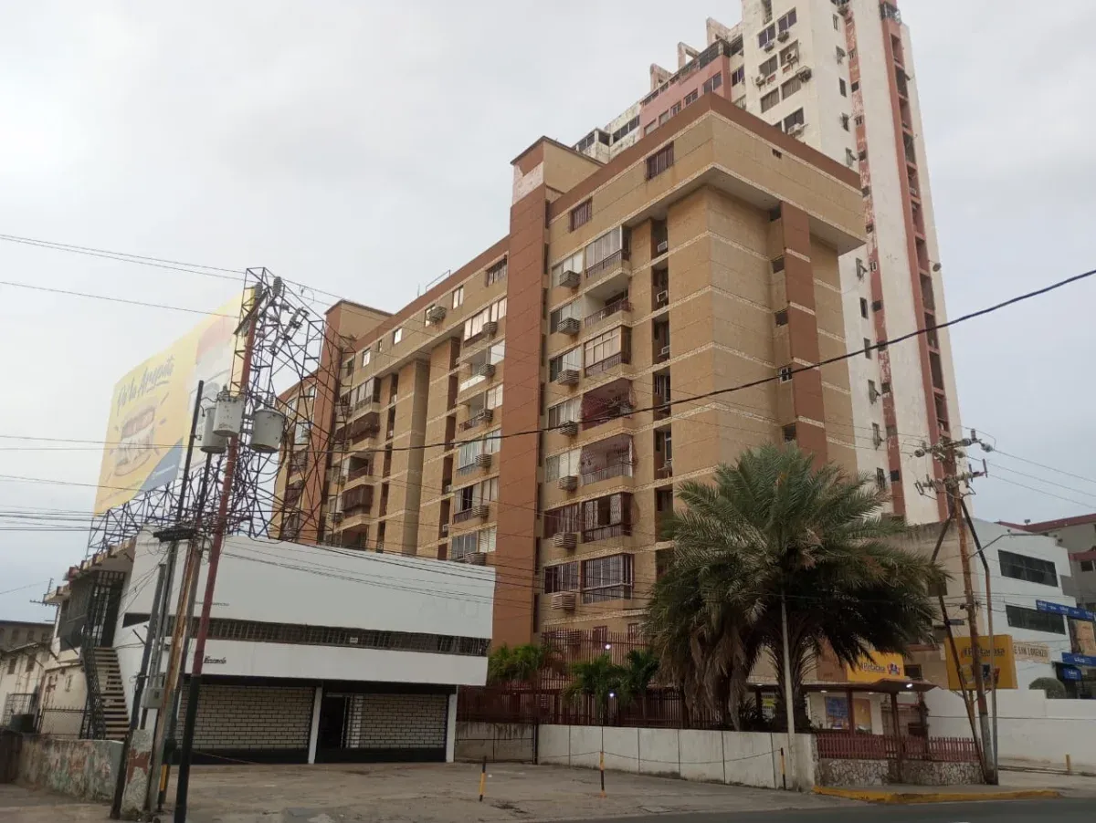APARTAMENTO EN VENTA, EXCELENTE UBICACION, PISO BAJO, TODO CERCA , MARACAIBO ZULIA VENEZUELA - 6
