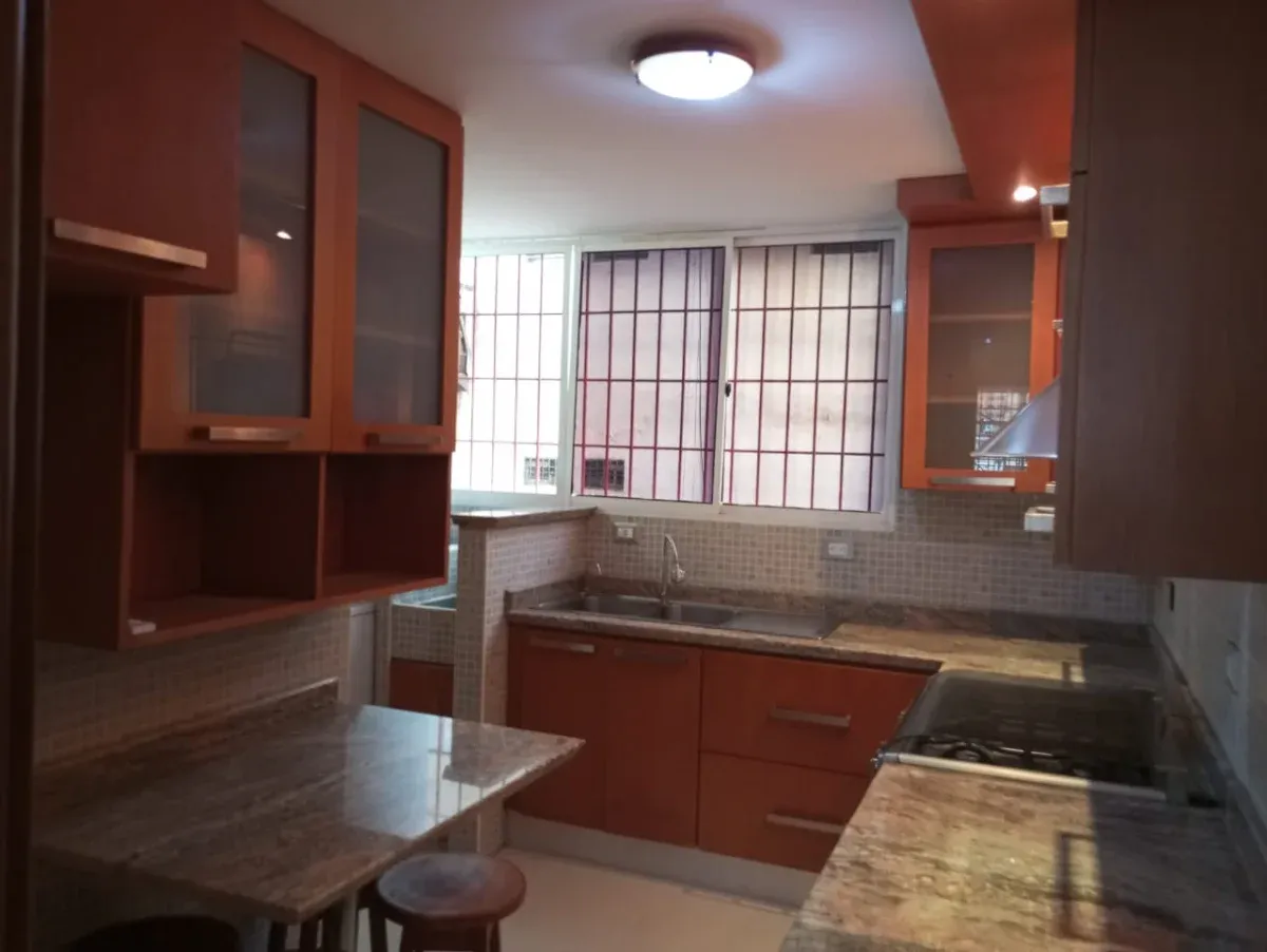 APARTAMENTO EN VENTA, EXCELENTE UBICACION, PISO BAJO, TODO CERCA , MARACAIBO ZULIA VENEZUELA - 12
