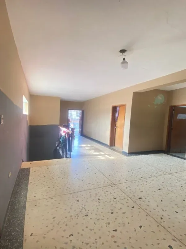 Excelente oportunidad de inversión, en Venta casa de dos plantas con muy buena ubicación.   - 5