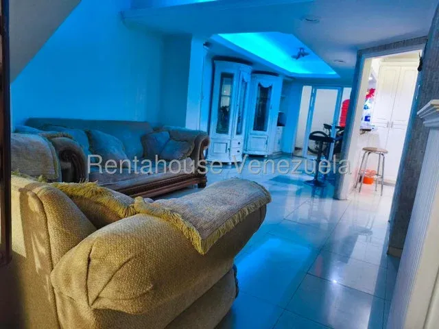 TOWNHOUSE EN VENTA EN VILLA LAS MANSIOME  - 2