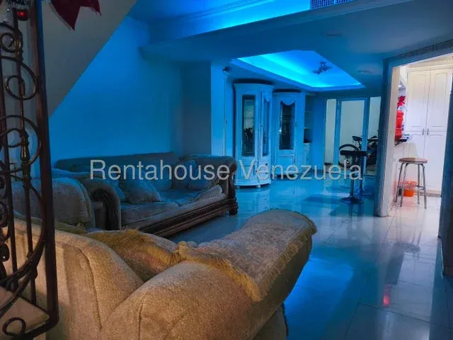 TOWNHOUSE EN VENTA EN VILLA LAS MANSIOME  - 6