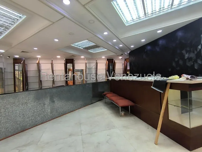 LOCAL EN VENTA C.C DELCIAS NORTE  - 13