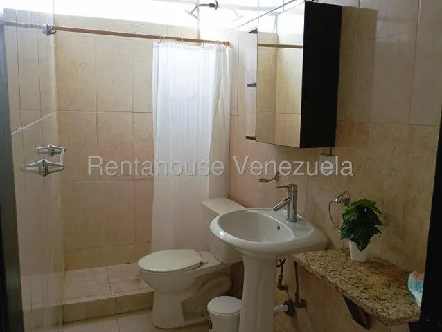 Practica apartamento venta Los Chaguaramos  MLS  26-21482 - 3