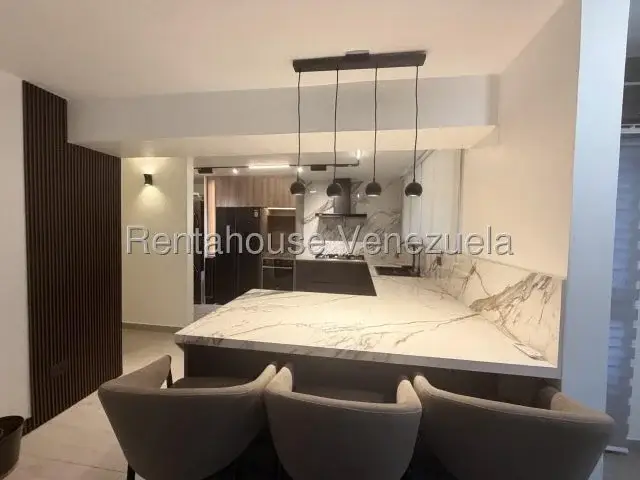 Apartamento Remodelado  Santa Monica  MLS 27-161