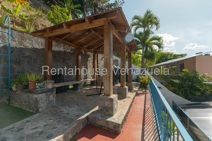 Hermosa Casa Venta San Luis MLS 27-158 - 3