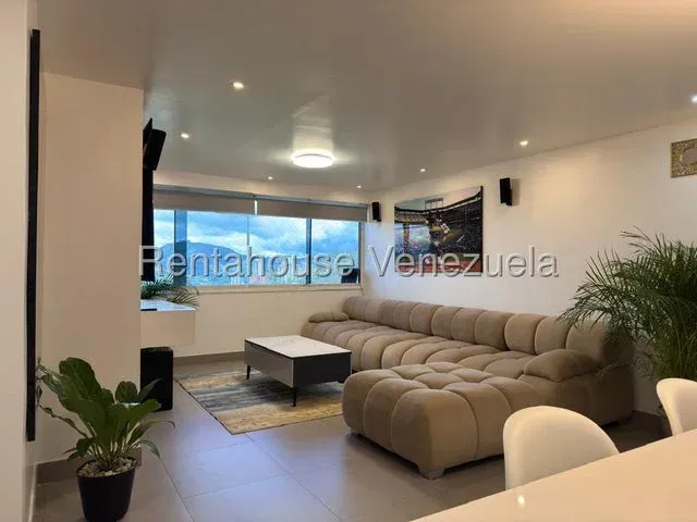 Apartamento venta Lomas de Prado del Este MLS 27-1000 - 3