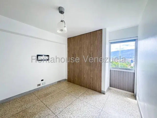 Remodelado Apartamento venta  Colinas de Bello Monte  - 10
