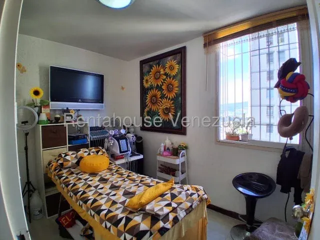 AMplio Apartamento venta Los Samanes - 9