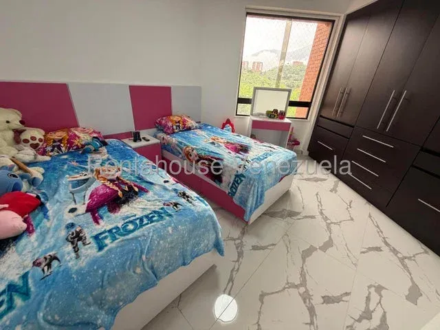 Remodelado Apartamento venta  Los Samanes  - 3