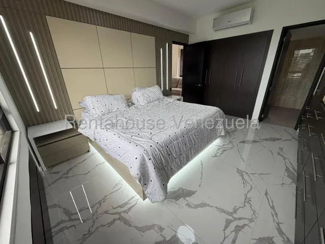 Remodelado Apartamento venta  Los Samanes  - 4