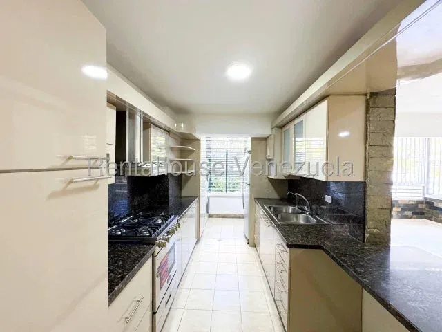Remodelado Apartamento La Florida Av Andres Bello - 4
