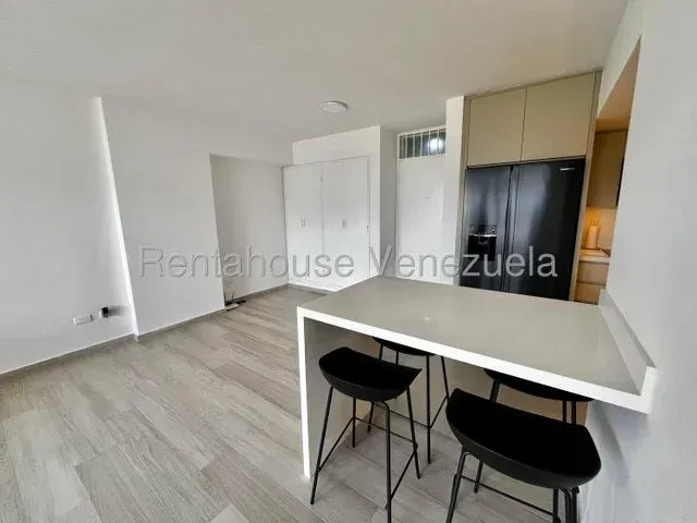 Elegante Apartamento venta Los Naranjos del Cafetal   27-1931 - 2