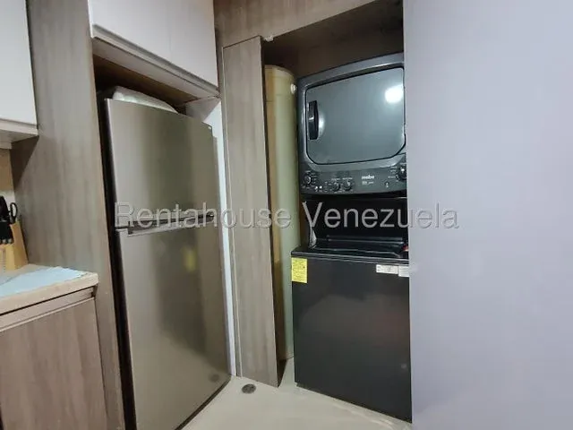 Iluminado Apartamento  venta  Los Naranjos Humboldt   27-2227 - 3