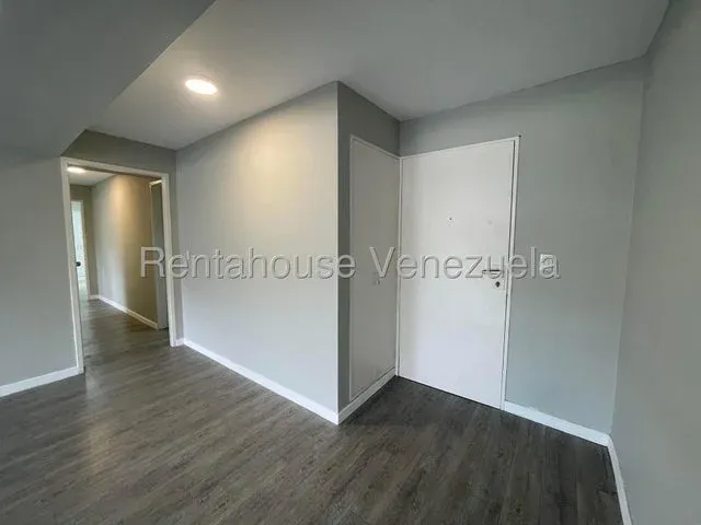 Apartamento venta Fabuloso Los Naranjos del Cafetal 27-2625 - 7