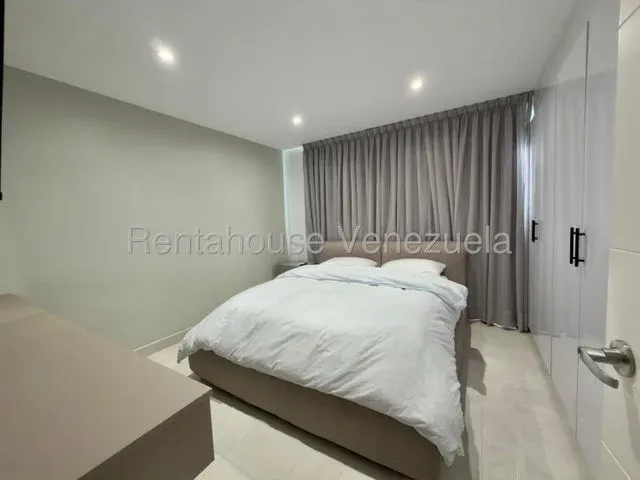 Impactante casa Venta El Cafetal   27-3631 - 3