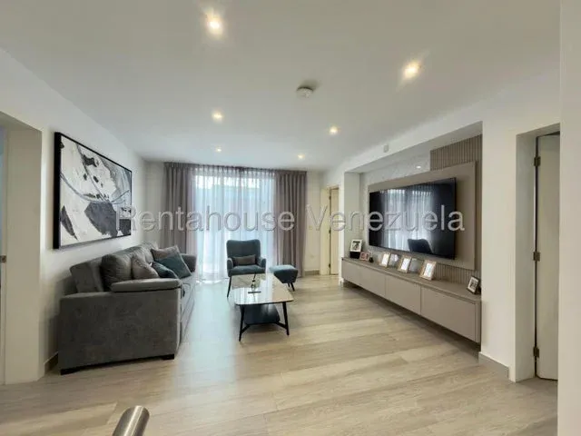 Impactante casa Venta El Cafetal   27-3631 - 13