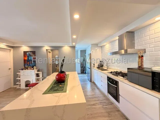 Apartamento venta el Cafetal 27-4070