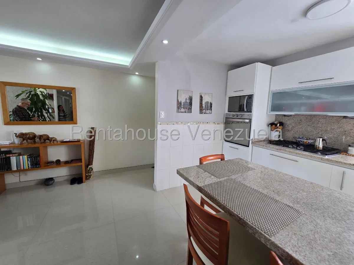 Remodelado Apartamento venta Montalban I 27-4347 - 8