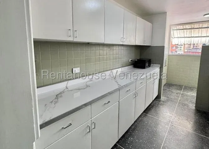 Apartamento de OPORTUNIDAD venta El Recreo 27-4579