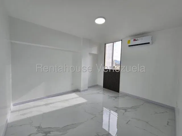 Apartamento venta Remodelado Santa Rosa de Lima 27-4696 - 4