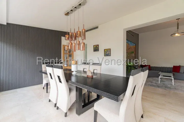 Increible PH  venta Las Esmeraldas    27-4842