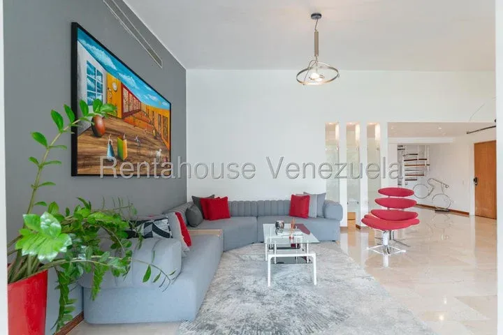 Increible PH  venta Las Esmeraldas    27-4842 - 8