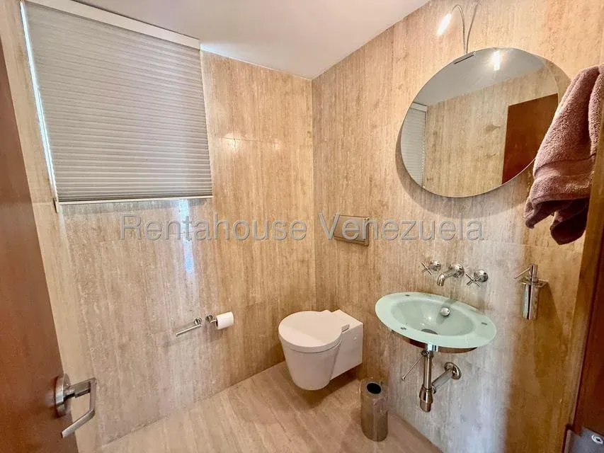 Casa en Venta Colinas del Tamanaco.  950Mtrs2 - 8