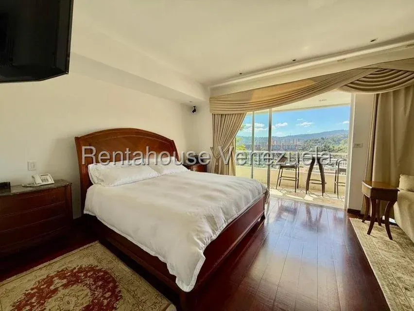 Casa en Venta Colinas del Tamanaco.  950Mtrs2 - 12