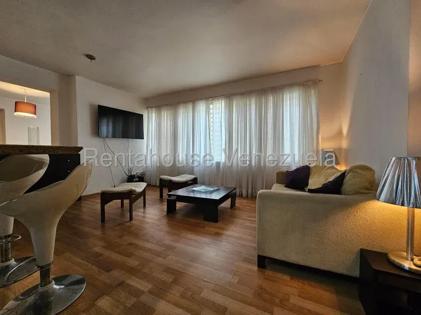 Alquiler de apartamento en Los Samanes. Tipo estudio - 4