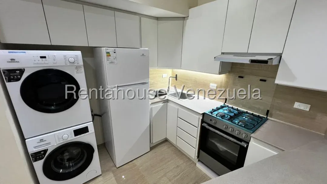 Alquiler de Apartamento en Colinas de Bello Monte. 42Mtrs2 - 4